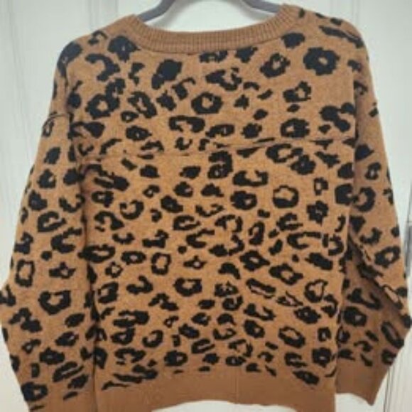 Leopred Print sweater - Picture 2 of 2